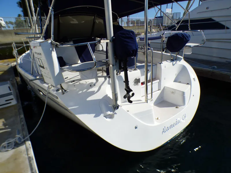2004 Catalina 350