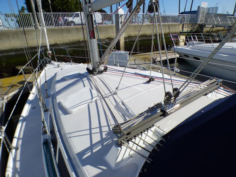 2004 Catalina 350