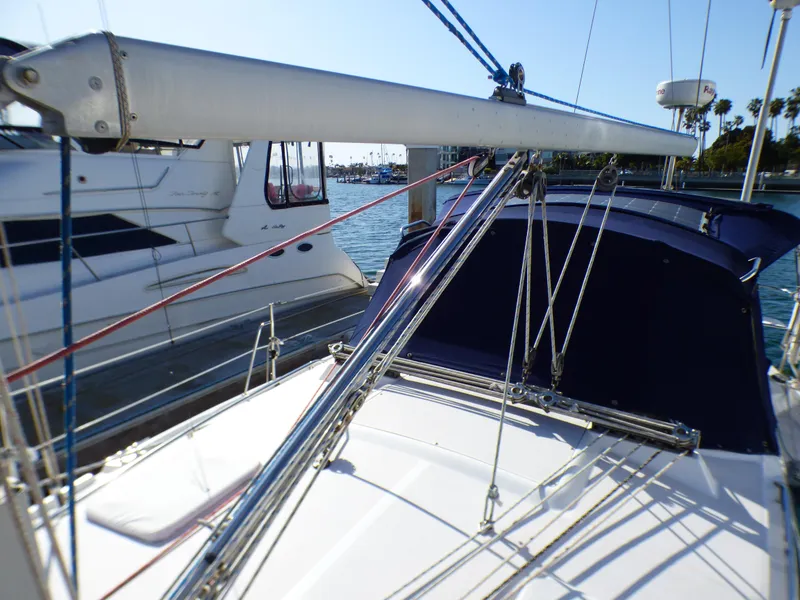 2004 Catalina 350