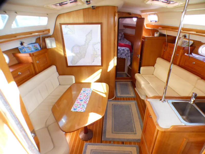 2004 Catalina 350