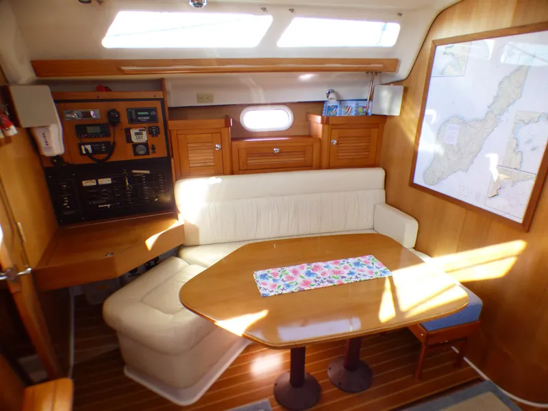 2004 Catalina 350