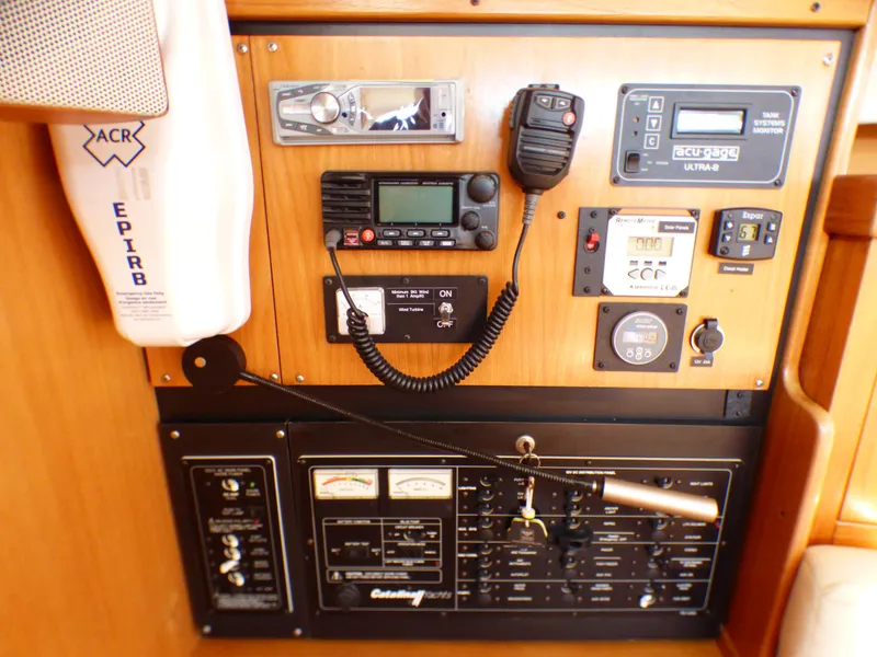 2004 Catalina 350