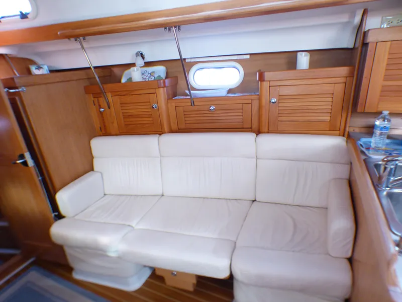 2004 Catalina 350