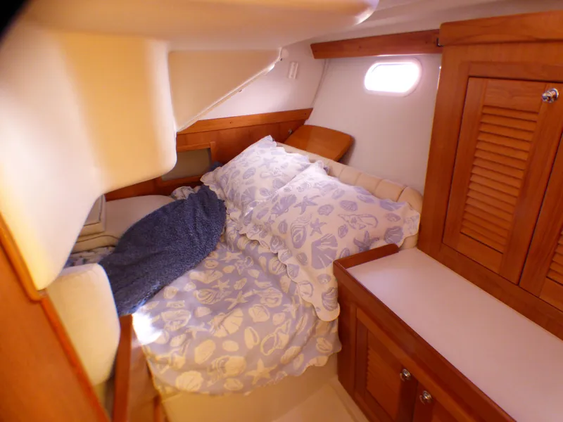 2004 Catalina 350