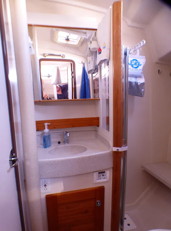2004 Catalina 350