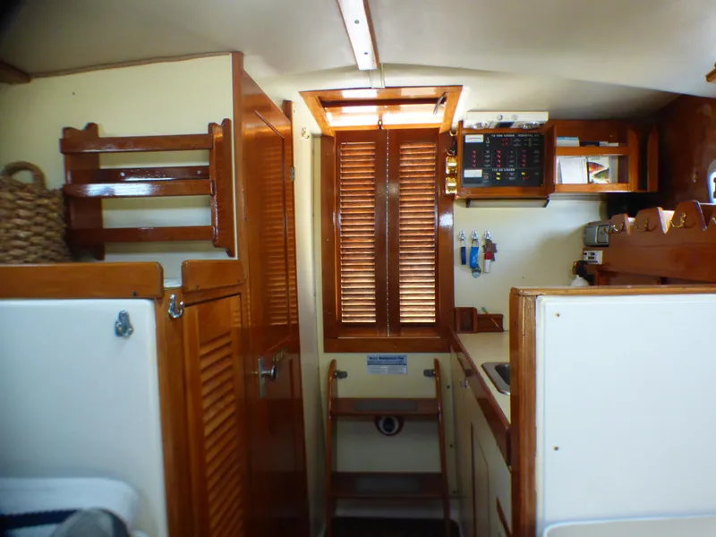 1989 Pearson Coastal Downeast Cruiser