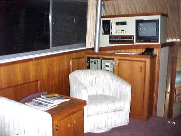 1986 Bertram Flybridge Cruiser