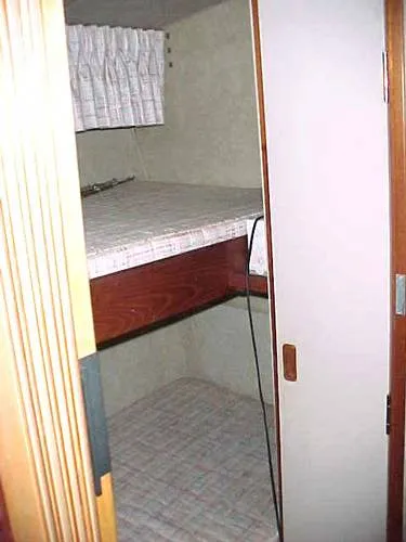 1986 Bertram Flybridge Cruiser