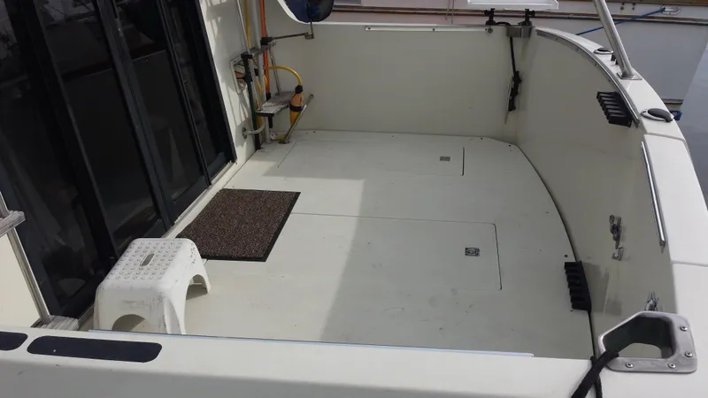 1985 Carver 36 Mariner