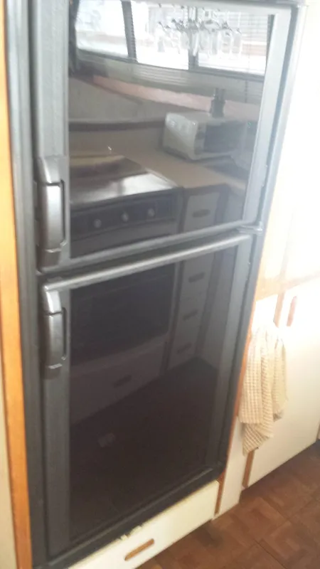 2-Door Refrigerator/Freezer