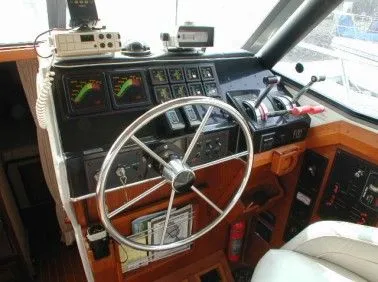 1986 Bayliner 3270 Motoryacht