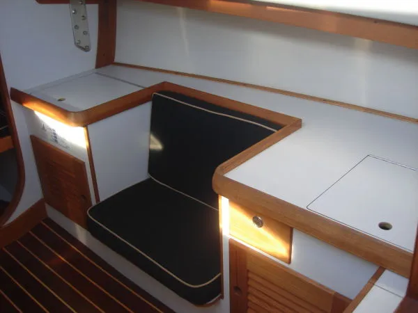 2004 Alerion-Express