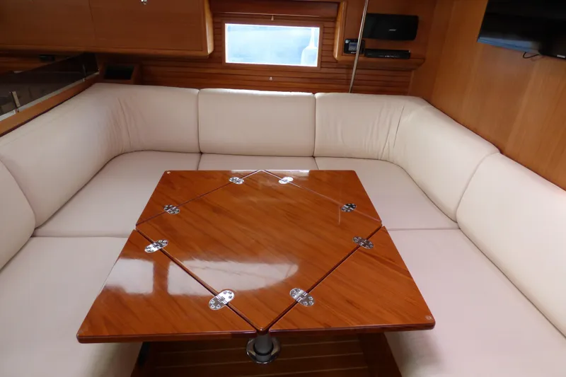 2014 Catalina 445