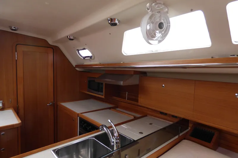 2014 Catalina 445