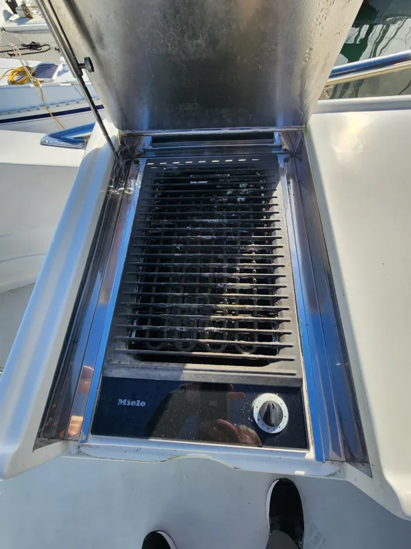 Built-in grill on 2007 Ocean Alexander Veloce yacht deck.