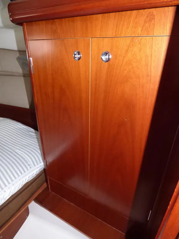 2005 Beneteau 323