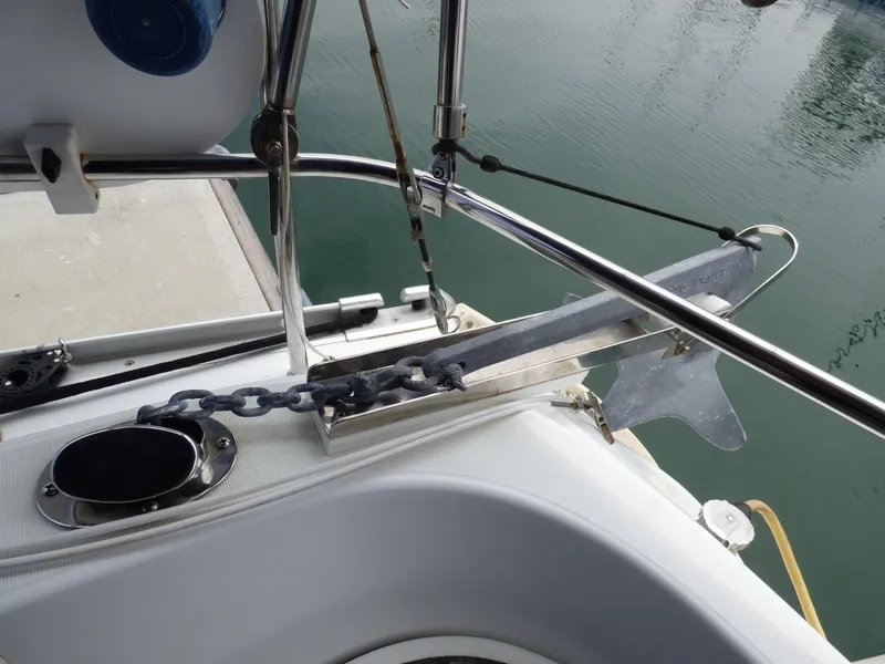 2005 Beneteau 323