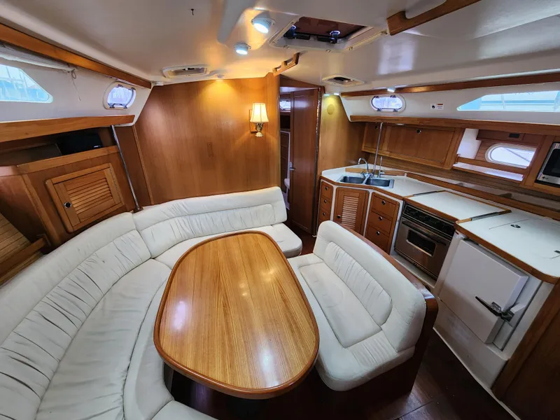 2004 Catalina 42 MkII
