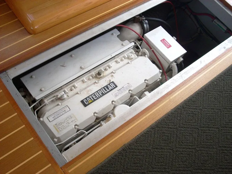 2000 Mainship 390 Trawler