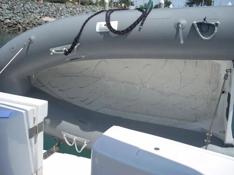 2000 Mainship 390 Trawler