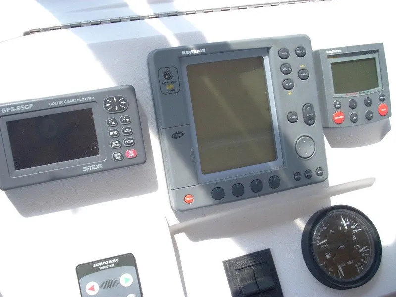 2000 Mainship 390 Trawler