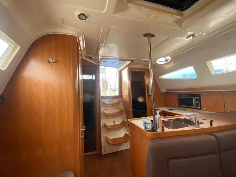 Salon from forward 2