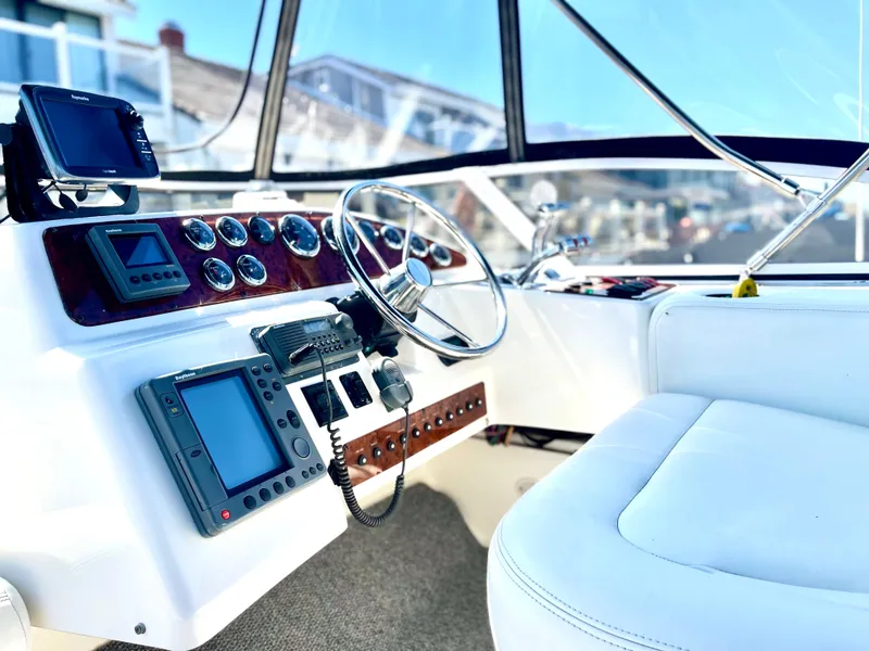 2000 Silverton 330 Sport Bridge