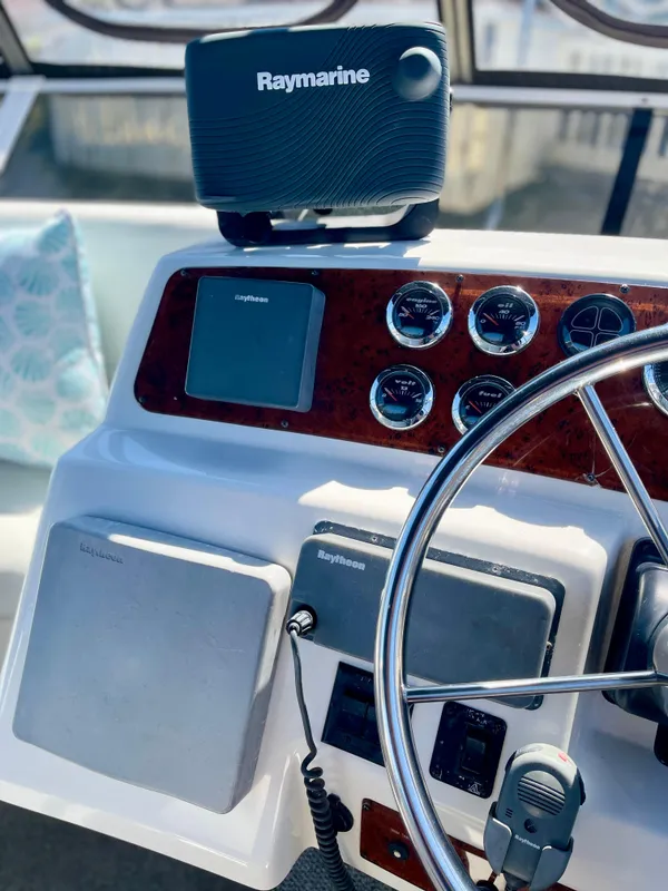2000 Silverton 330 Sport Bridge