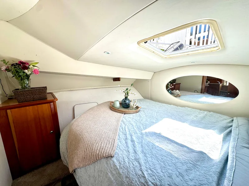 2000 Silverton 330 Sport Bridge