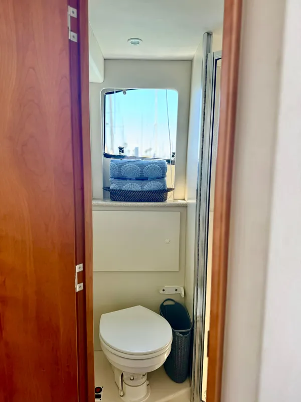 2000 Silverton 330 Sport Bridge