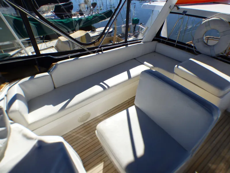 Flybridge Captain's Seat, and Starboard Bench Seat