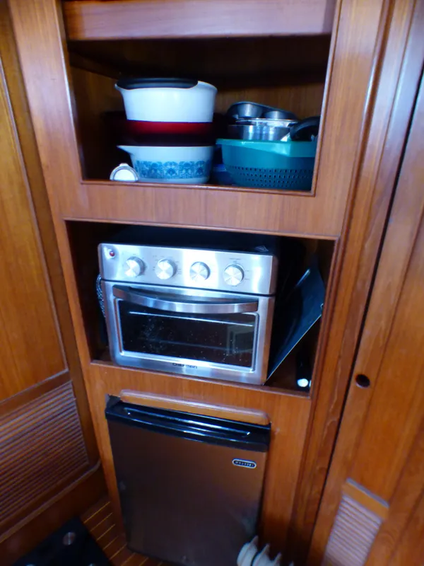 1984 Spindrift 39 ft. Aft Cabin Twin Diesel