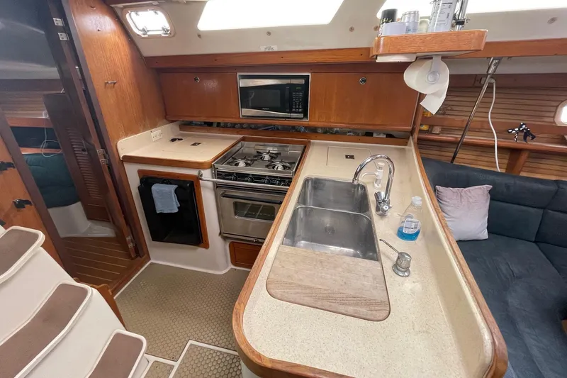 1998 Catalina 380