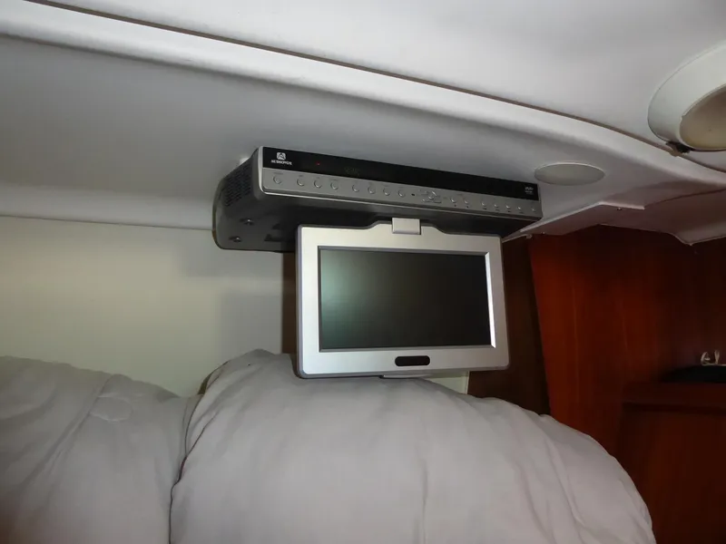 Aft Cabin TV/VCR