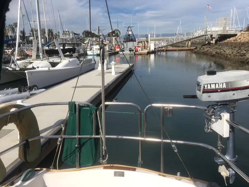 1985 Catalina 30