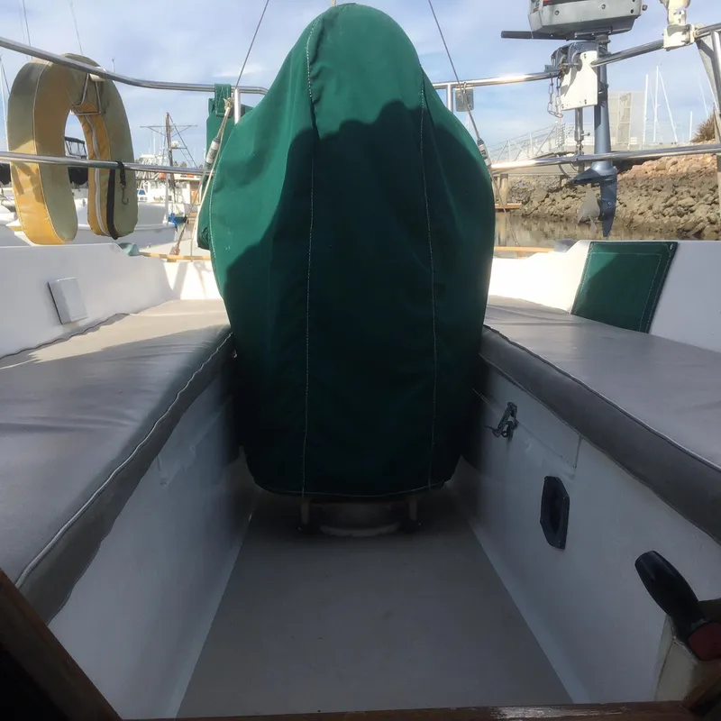 1985 Catalina 30