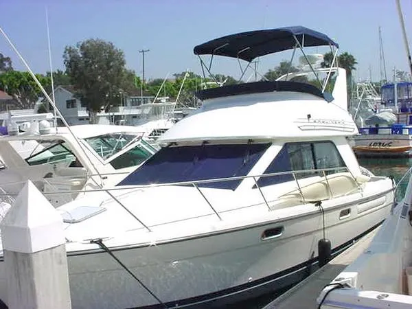 2001 Bayliner 3388 Command Bridge Motoryacht