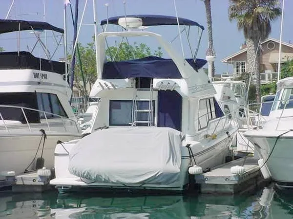 2001 Bayliner 3388 Command Bridge Motoryacht