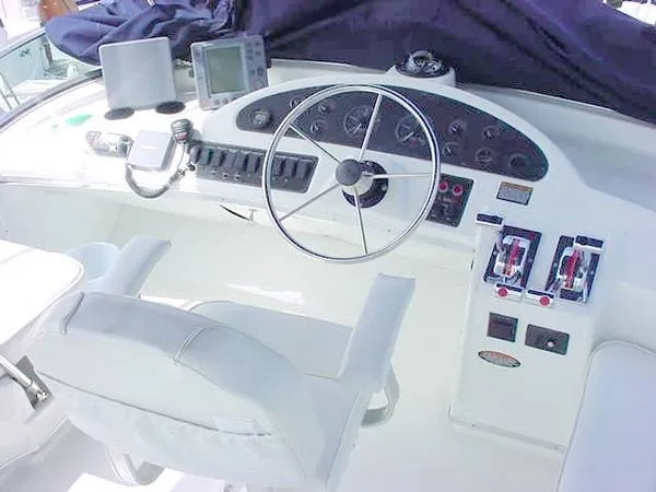 2001 Bayliner 3388 Command Bridge Motoryacht
