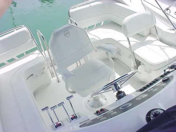 2001 Bayliner 3388 Command Bridge Motoryacht