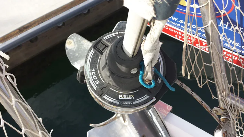 2006 Hunter 33