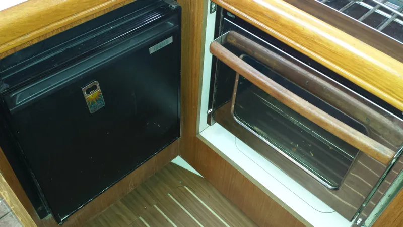 2006 Hunter 33