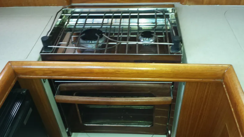 2006 Hunter 33