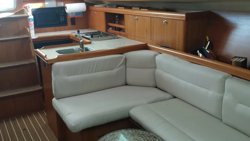 2006 Hunter 33