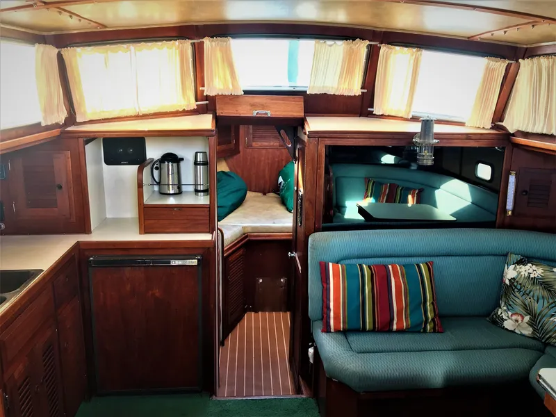 1975 Islander Freeport 41