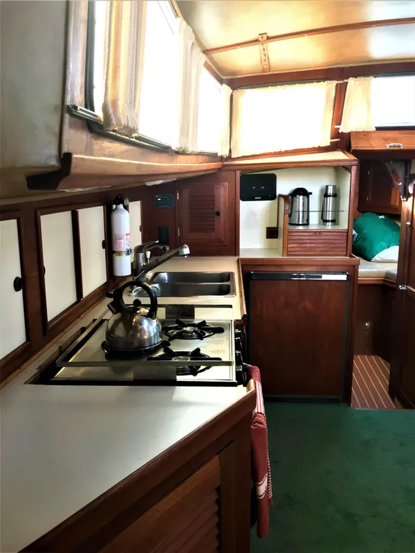 1975 Islander Freeport 41