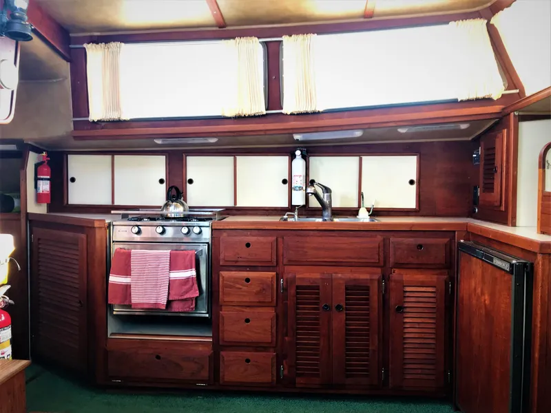 1975 Islander Freeport 41