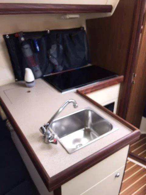 2006 Hunter 27