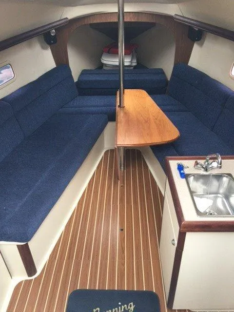 2006 Hunter 27