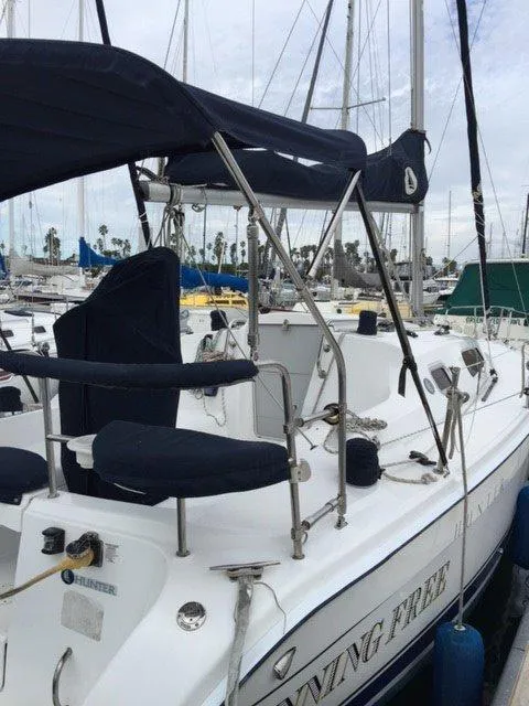 2006 Hunter 27